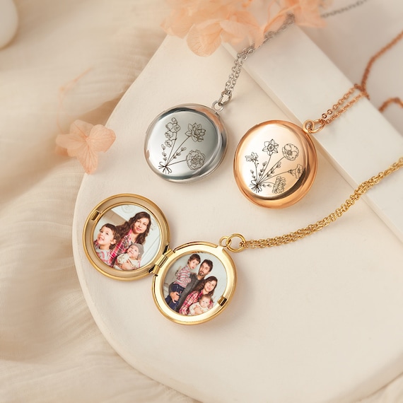 Unique Christmas Gift for Mom Locket Necklace Personalized Birth Flower Locket Locket With Engraving Family Photo Locket Necklace Etsy