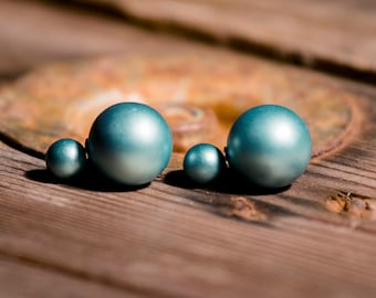 Double Dot double Pearl Earring/tapis vert