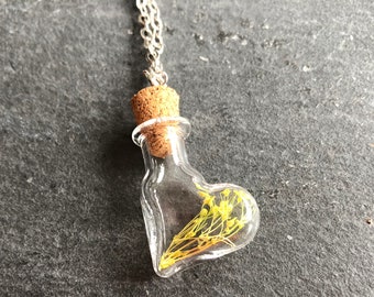 Necklace with real dried flowers