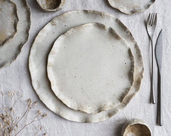 Platos de gres Ebba, vajilla, comedor hecho a mano