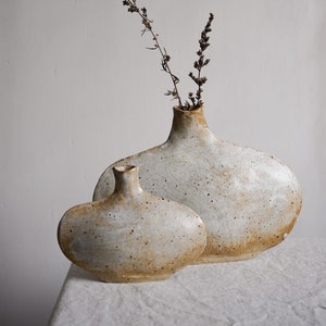 Mini skimming Stone Vase, handmade pottery