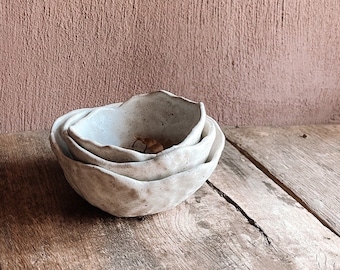 Handmade Ceramic Nesting Bowls, set of 3.