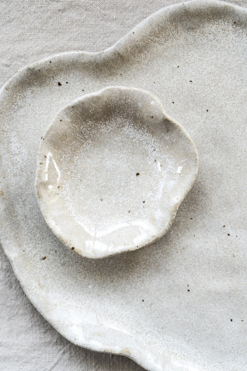 Lily Pad Jewellery Dish in Sea Salt Glaze 画像 4