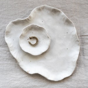 Lily Pad Jewellery Dish in Flat White Glaze