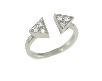 Anillos de oro blanco de 14K para mujer / Anillo triangular de diamantes / Anillos únicos / Anillos apilables / Anillos apilables / Anillos de oro minimalistas / Oro de 14K