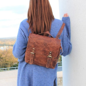 Petit sac à dos en cuir vintage, Petit cartable en cuir, Sac à dos convertible en sac bandoulière, Sac à dos cuir look rétro, GOVIND VINTAGE