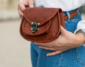 Leather belt bag, leather belt bag in vintage style, hip leather bag belt, brown leather handmade belt bag, small leather brown belt bag