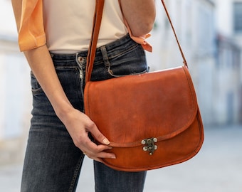 Women's leather shoulder bag. Natural leather bag in vintage style, shoulder bag, leather shoulder bag, leather bag