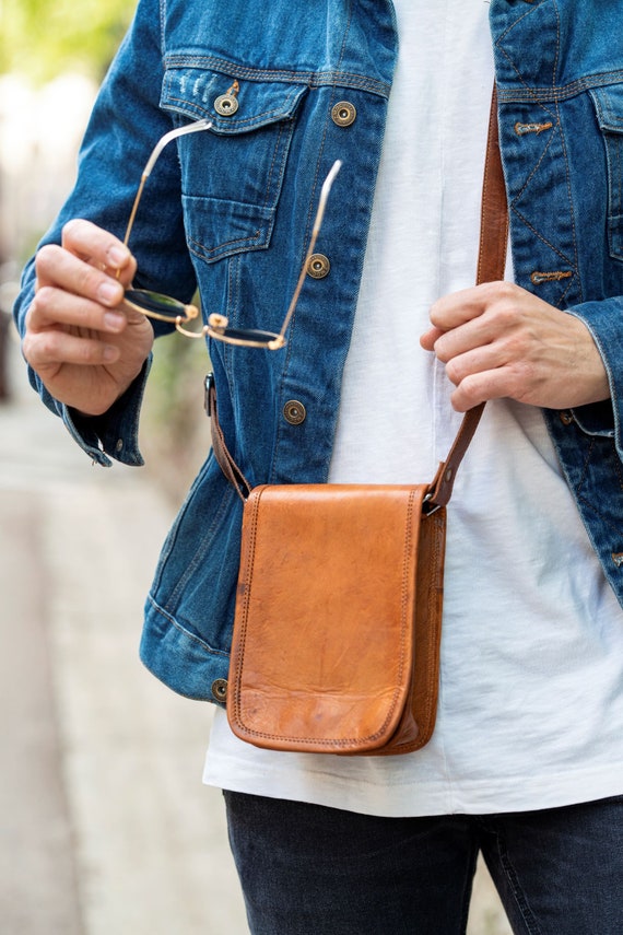 Sacoche bandoulière en cuir pour homme fait main style vintage fermoir authentique  sac homme cuir SLIMO -  France