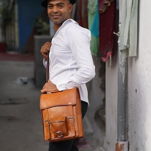 Sac à dos vintage convertible en sac bandoulière en cuir naturel, Sac à dos spacieux en cuir authentique fait main, Sac bandoulière, COME