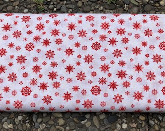 Patchworkstoff Nordic Noel by Jim Shore Baumwollstoff „Cream/red Snowflakes“ Benartex