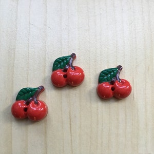 Plastic button cherries 18 mm 2 pieces