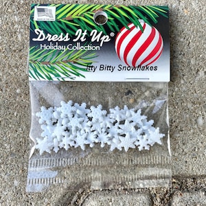 Dress it up - Buttons Itty Bitty Snowflakes