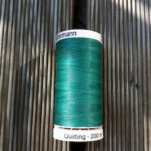 Handquiltningstråd Gütermann 200 m nr 8244 gräsgrön