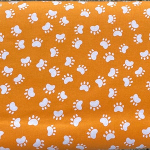 Patchworktyg barntyg "Katten Kitty" Paw Prints Orange World of Susybee