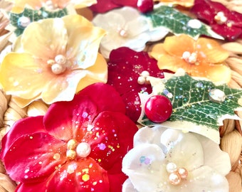 DELUXE Christmas Flower Hair Clips/Winter Party, Winter Wedding, Holiday Accessories, Festive Floral Elegance, Christmas Gifts for Mom Girl