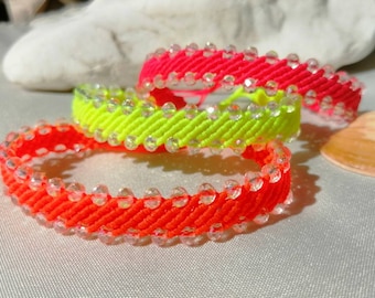 Neon Armband, Makramee Armband bunt, hypoallergen, Sommer Armband, Freundschaftsarmband in neon Farben, verstellbare Länge