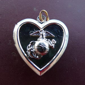 US Marine Corps Sweetheart Picture Locket Necklace Bracelet Eagle Globe Anchor Heart USMC EGA Charm Military Insignia Brass Silver Color