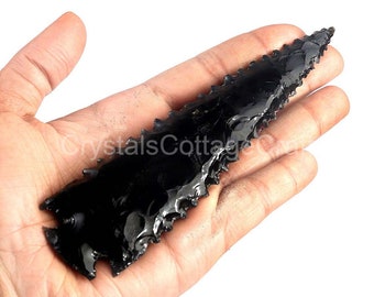 Pointe de flèche en obsidienne noire de lame de lave - décor de flèche - pointe de flèche en pierre - cristaux et pierres curatifs - pointe de flèche d'obsidienne de lame d'obsidienne noire