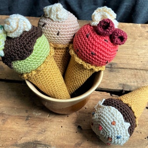 crocheted ice cream, sweets for children's kitchen and grocery store * Montessori * Handmade * crocheted food for play kitchen