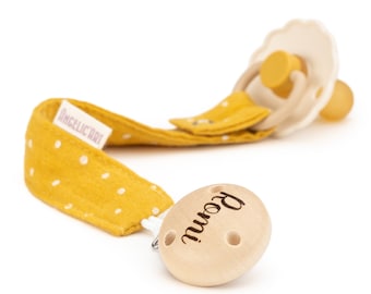 Pacifier strap with engraved names for babies⎮girls and boys⎮wood - natural⎮Personalized pacifier chain⎮mustard yellow dots