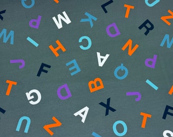 French Terry Stoff – bunte Alphabet Buchstaben in grau - Sommersweat, Öko-Tex-100 301-089