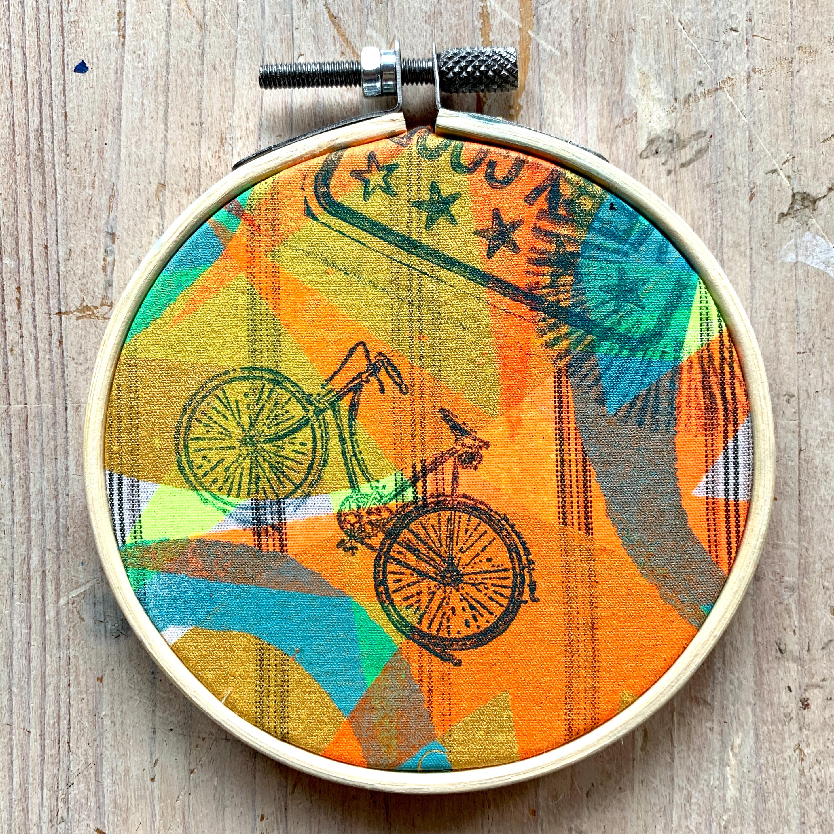 Round and colorful - small embroidery frame pictures with mixed media prints