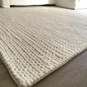 Rug Chunky Wool Area Rug Hand woven white rug , Plain Solid White rug, Runner Rug, Round Rug,5'x7',8'x10'10'x14',6' round