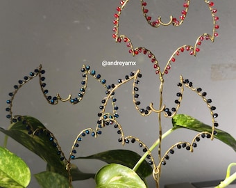 Crystal gothic bat plant stake, spooky halloween garden decor, gothic lovers gift, dark academia decor, dopamine decor, bat boys acotar