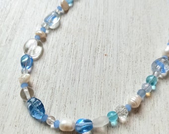 Blue Colorful y2k Beaded necklace / trendy y2k necklace /pearl beaded necklace/mismatched necklace /y2k necklace /y2k jewelry/ 90's necklace