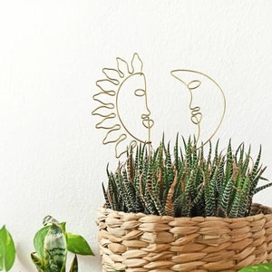 Sun and moon Plant Trellis for indoor plant / wire trellis /Plant stake / plant support/ Home Decor/ decor for air plant holder / boho decor image 1