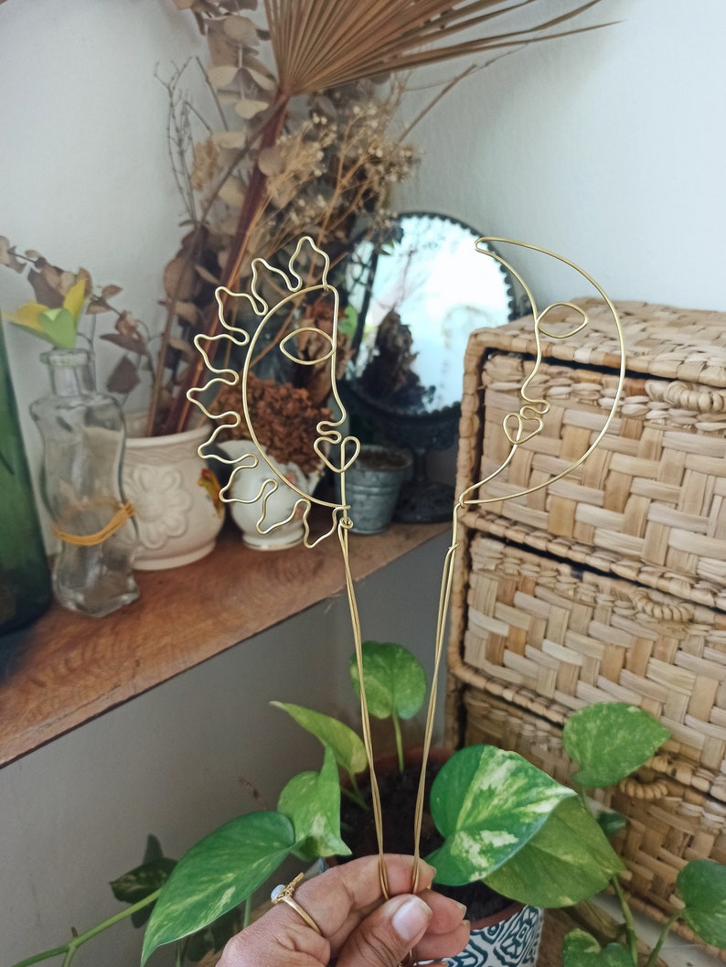 Sun and moon Plant Trellis for indoor plant / wire trellis /Plant stake / plant support/ Home Decor/ decor for air plant holder / boho decor Medium 7 in