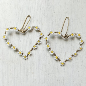 Groovy Daisy Heart Beaded flower Earrings /mod flower wire earrings /statement earrings / 60&#39;s beaded floral earrings/ flower lover gifts