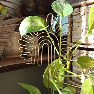 funky rainbow planter/ plant support / plant decor / garden decor/ plant accessories / retro planter / groovy potted plant stake/ funky planter/ 70's decor/ retro eclectic decor/ retro decor/ funky decor/ groovy rainbow decor/ retro rainbow