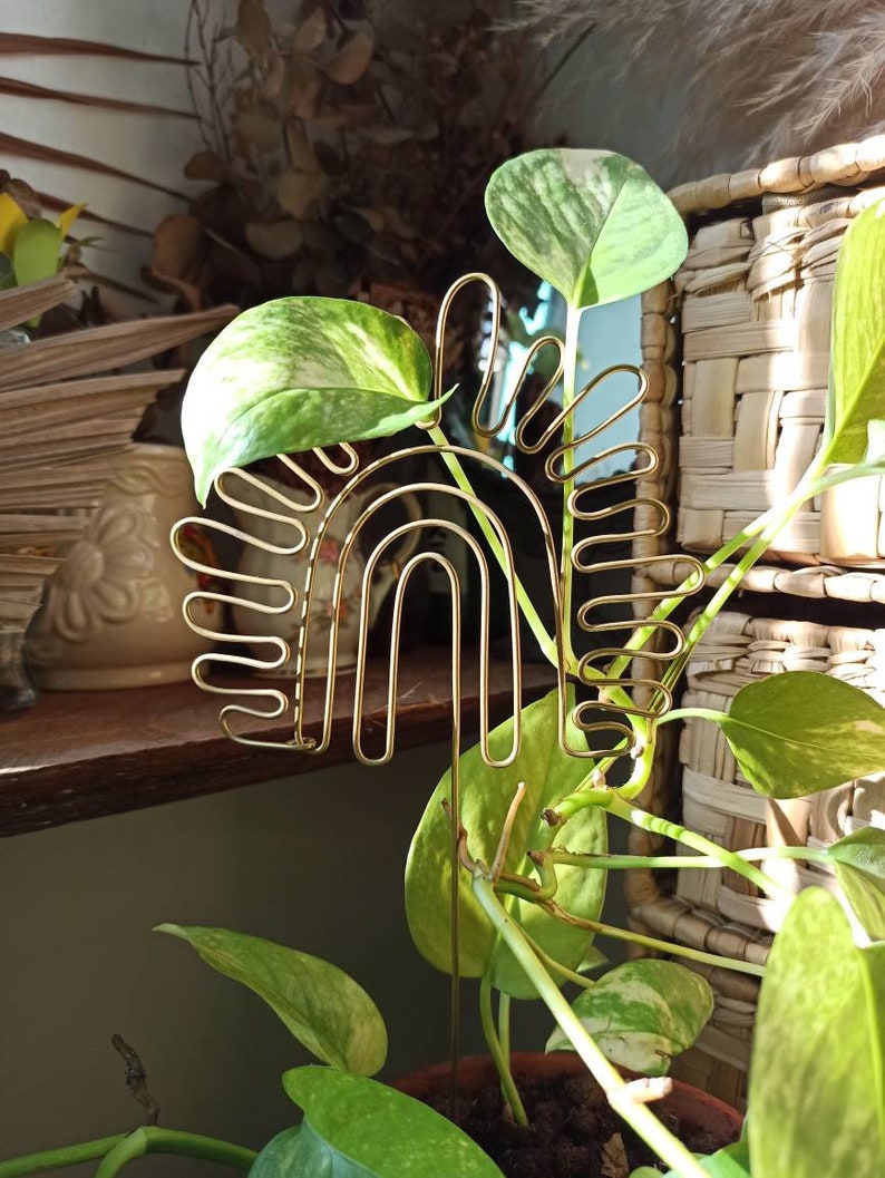 funky rainbow planter/ plant support / plant decor / garden decor/ plant accessories / retro planter / groovy potted plant stake/ funky planter/ 70's decor/ retro eclectic decor/ retro decor/ funky decor/ groovy rainbow decor/ retro rainbow