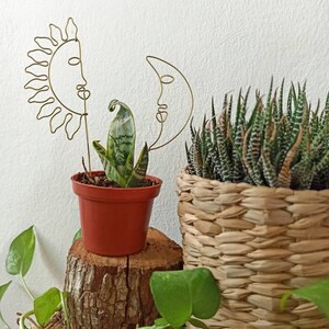 Sun and moon Plant Trellis for indoor plant / wire trellis /Plant stake / plant support/ Home Decor/ decor for air plant holder / boho decor image 3