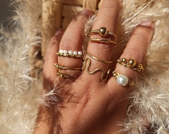 Chunky wire rings gold / statement rings / big rings/ ADJUSTABLE RING/ pearl rings / bold ring / wire ring with beads/ gemstone rings/