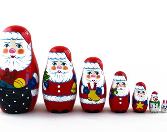 russian nesting santas