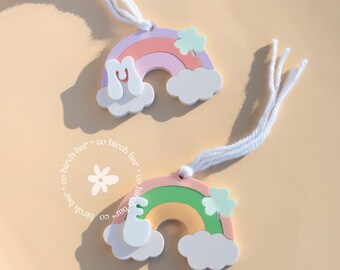 Etichetta per cestino arcobaleno di San Patrizio, etichetta personalizzata per il giorno di San Patrizio, etichetta per cestino personalizzata, etichetta con nome a forma di trifoglio in acrilico, etichetta con trifoglio per bambini
