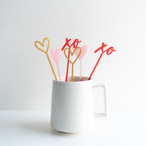 Valentine&#39;s Stir Sticks Heart Decor Swizzle Sticks Valentine&#39;s Day Party Acrylic Heart Drink Stirrers Valentine Party Decor Red & Pink White