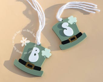 Etichetta per cestino di San Patrizio, etichetta personalizzata con lettera di San Patrizio, etichetta per cestino personalizzata, etichetta con nome a forma di trifoglio, etichetta con nome a forma di trifoglio in acrilico, etichette per bambini