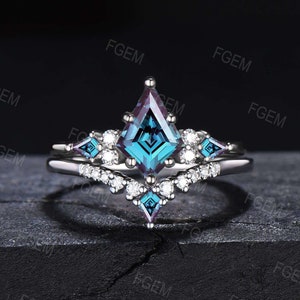 Unique June Birthstone Wedding Ring Set Vintage 10K/14K/18K White Gold Kite Cut Alexandrite Moissanite Bridal Set Anniversary/Promise Gifts