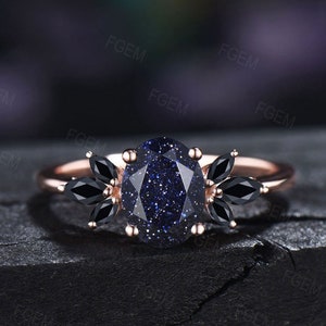 Anillos de compromiso de racimo de arenisca azul de corte ovalado de 1,5 quilates, anillo de cielo estrellado de galaxia, anillo de piedras preciosas negras, propuesta única hecha a mano, regalos para mujeres