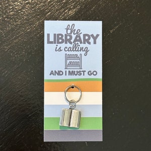 KSIĄŻKA Urok Biblioteka wzywa i muszę iść Zabawny prezent Brelok do kluczy z suwakiem 1 szt. Czytanie Sprawdź