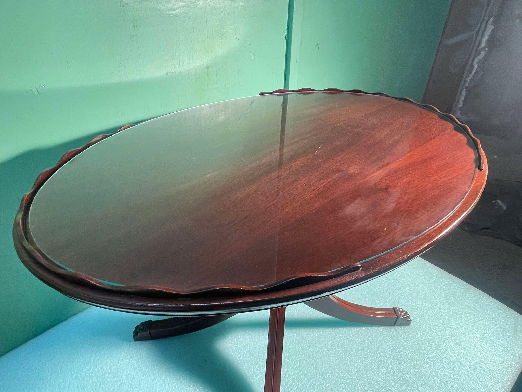 Duncan Phyfe Oval Coffee Table - Etsy