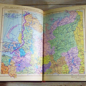 Atlas géographique du monde de la Bourgogne, cartes du monde vintage, carte du monde en russe, ancienne carte du monde avec les pays de l'atlas du monde soviétique
