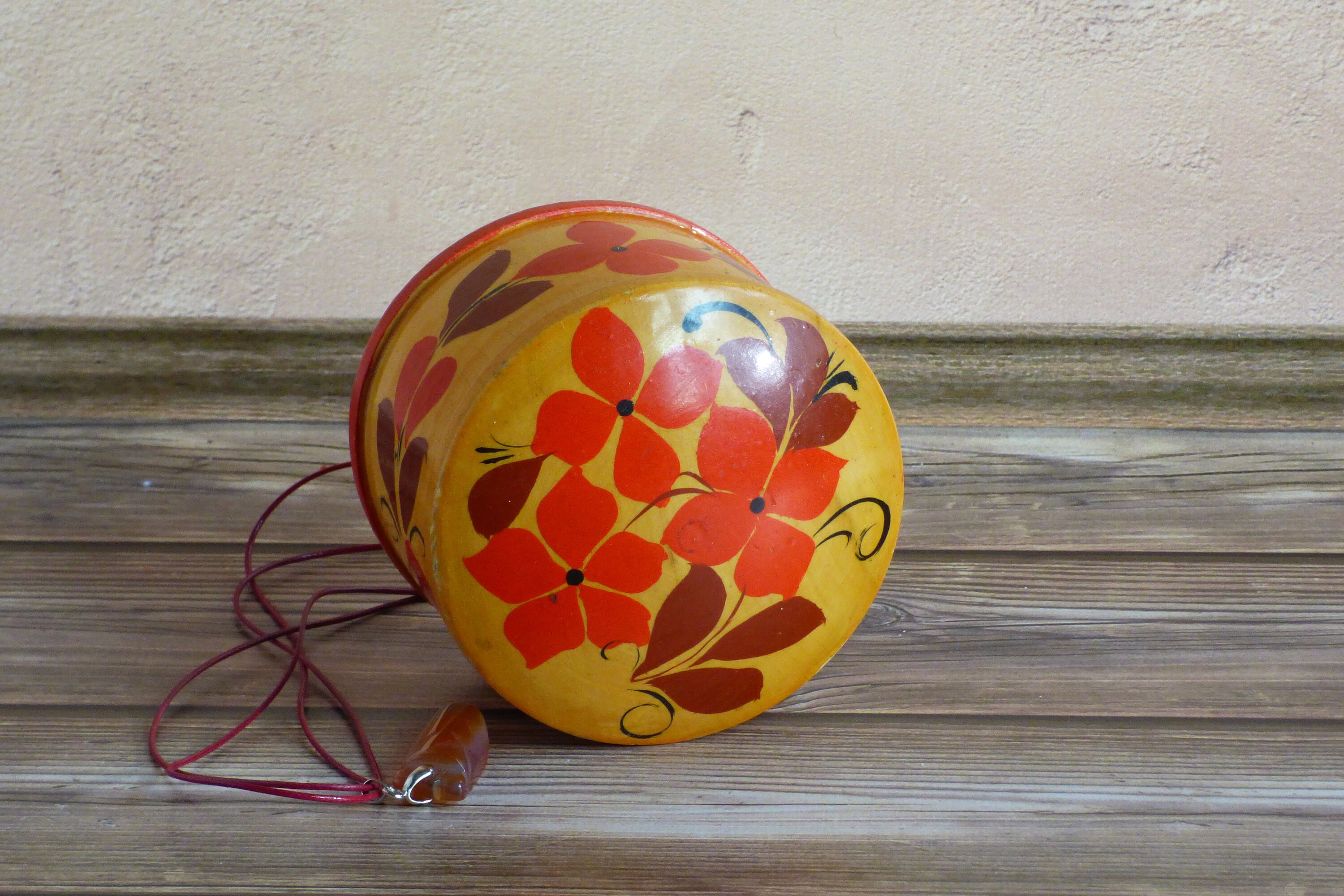 Pequeña caja redonda de madera USSR Vintage almacenamiento | Etsy