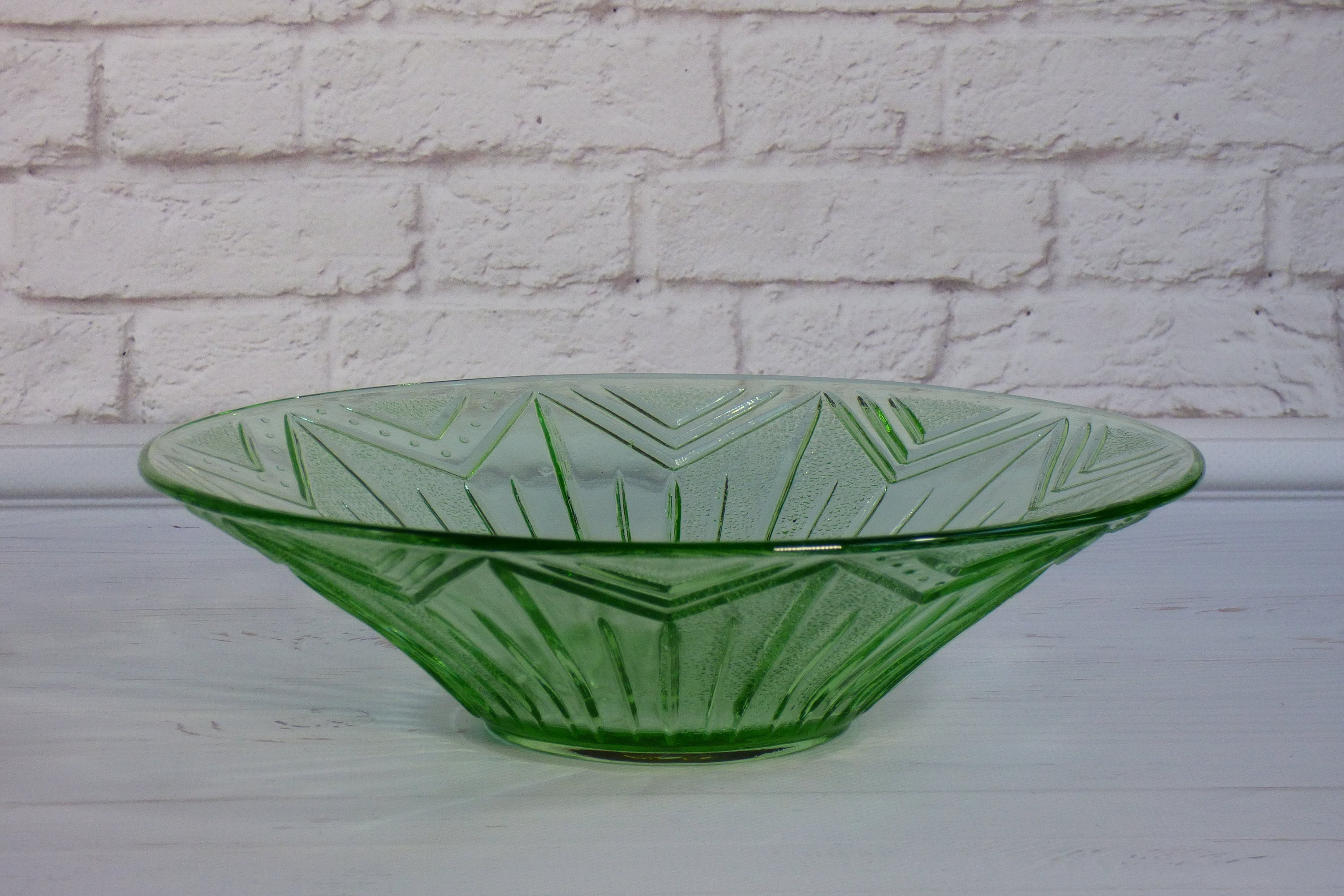 Green glass serving bowl. Green vintage plate. Glass soviet Etsy