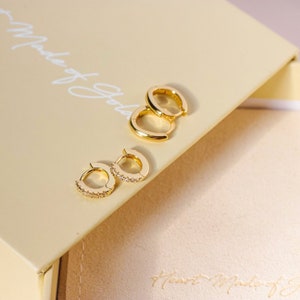 18K Gold Hoop Ohrringe Kleine Hoop Ohrringe Ohrring Set Schmuckset Geschenke für Sie Gold Creolen Huggie Ohrringe Geschenk für Sie Geschenke für Mama