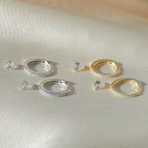 Aros pequeños de oro de 18 quilates, aros colgantes, aros dorados, aros colgantes, aros colgantes, aros colgantes de diamantes, regalo para mamá